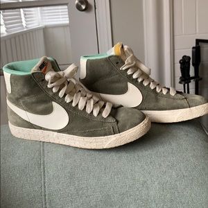nike high tops olive green